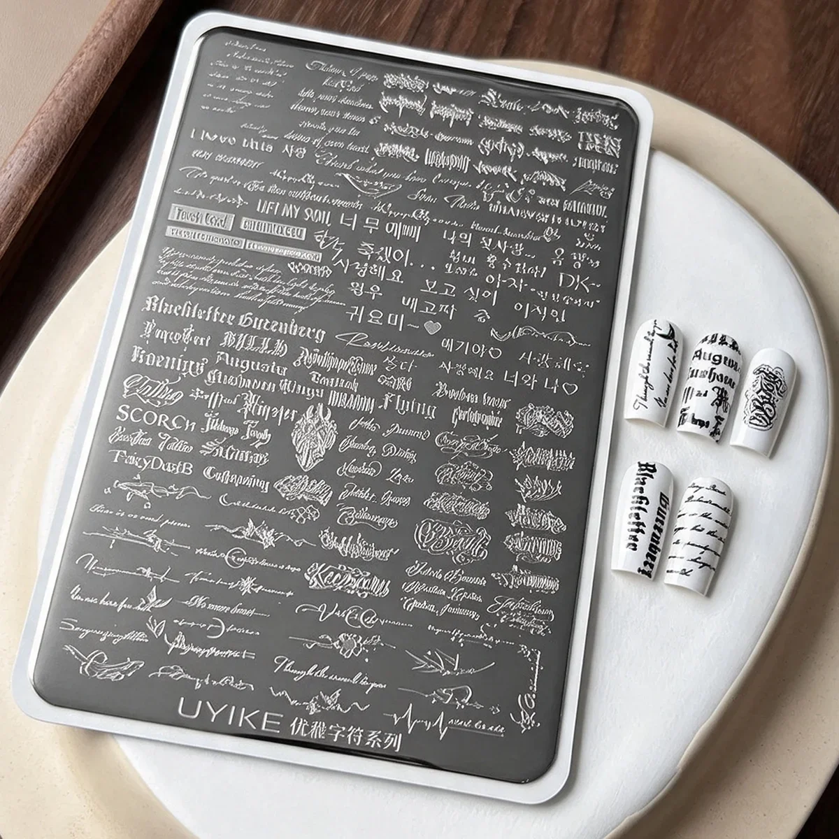 1 Stück Gothic-Buchstaben-Nagelkunst-Transferdruck-Stahlplatte Nagelkunst-Silikonstempel Stern Herz Punkt Schleife Spitze Maniküre-Werkzeug – Detail 5
