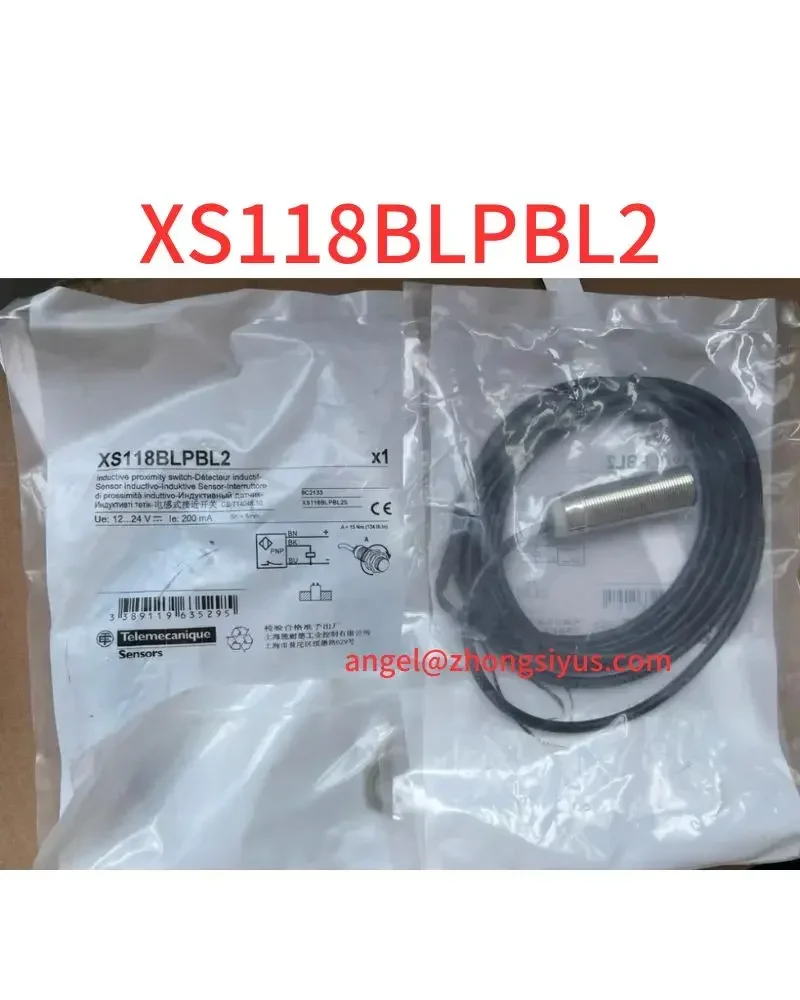 

New XS118BLPBL2 inductive proximity switch