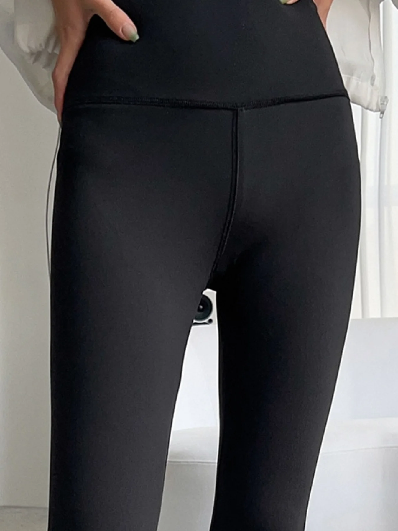 Leggings a vita alta da donna che indossano pantaloni sportivi autunnali sottili ed elasticizzati, vestibilità slim e dimagranti, pantaloni yoga neri