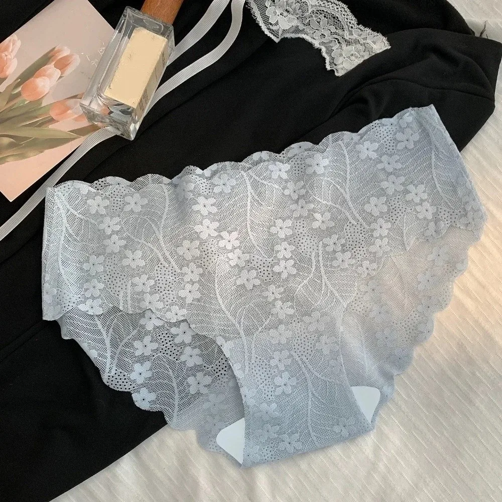 

Lingerie Seamless Lace Flower Panties Soft Transparent Underwear for Women Mid Waist Thin Mesh Lace Briefs Comfortable