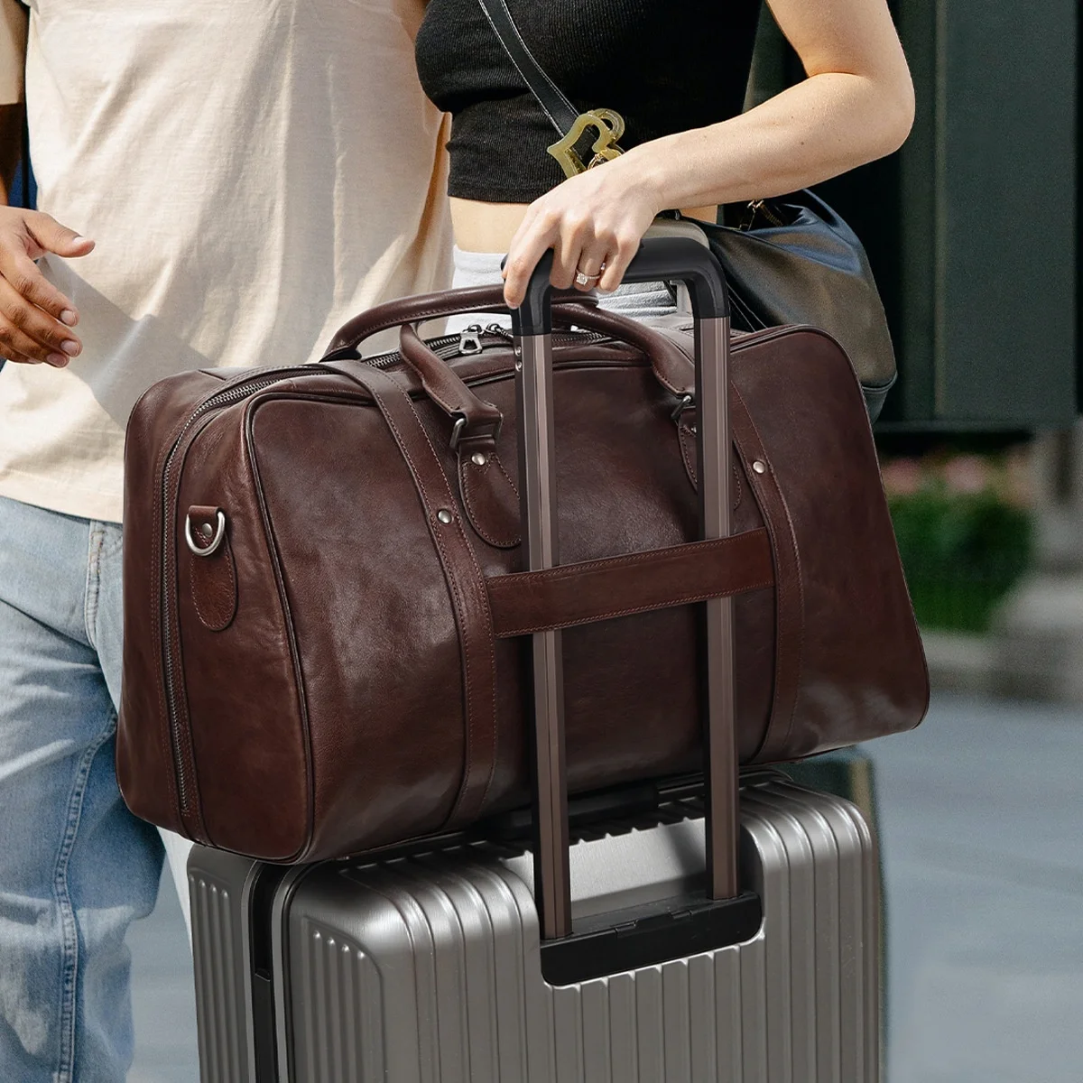 Retro Genuine Leather Travel Bag Large Capacity Men's Business Trip Luggage Bag Multi-Functional Outdoor Sports Fitness Handbag