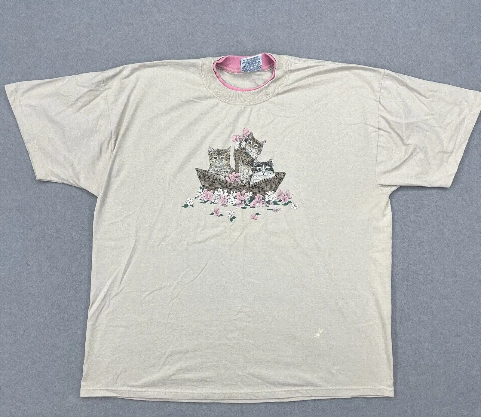 

VTG Kittens In A Basket T Shirt Tan With Pink Trim Grannycore Cat Lady