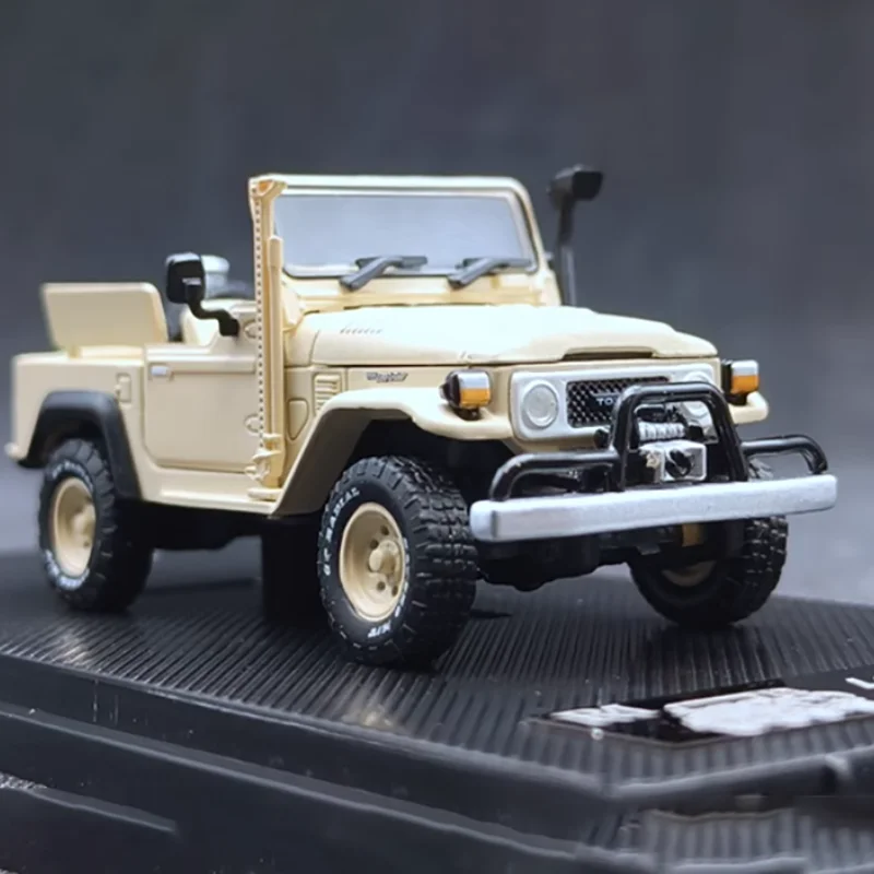 Diecast Original 1:64 Scale Toyota FJ40 convertible off-road Simulation Alloy Car Model Static Collectible Toy Gift Souvenir