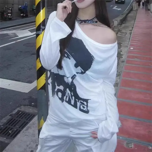 Kobiety Y2K Gothic Grunge Loose T Shirts Off Shoulder Streetwear Fairycore Hip Hop Tops Punk Casual Long Sleeve Top Female Clothes