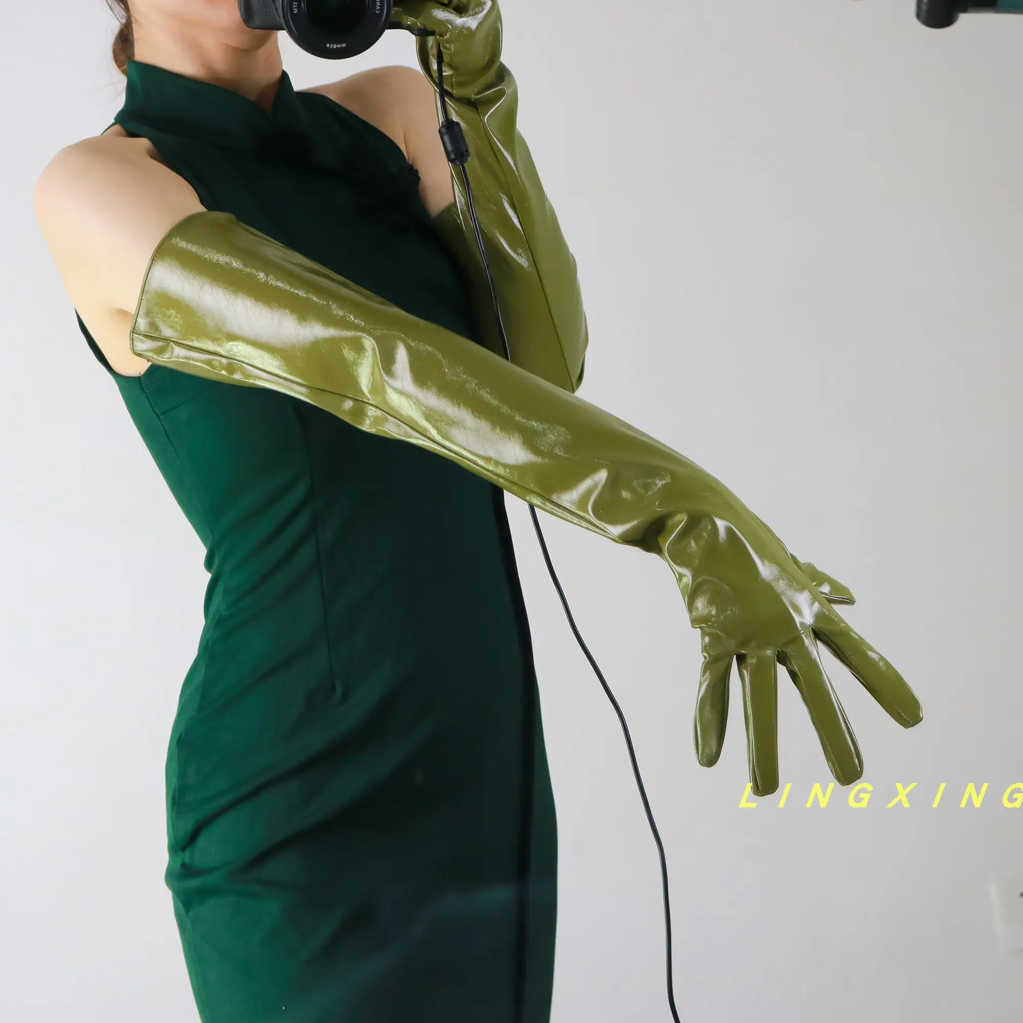 60 cm lange Handschuhe aus glänzendem Kunstleder, PU, Opera Golden Gold-Beschichtung, für Damen, elegant, sexy, luxuriös, modisch, winddichte Handschuhe – Detail 12