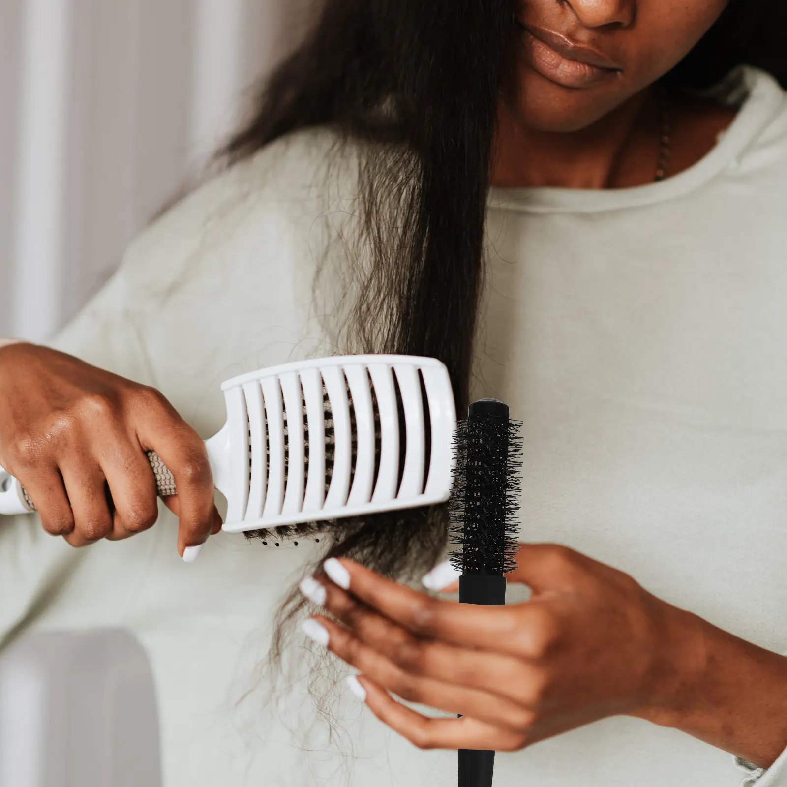 

Hair Salon Curling Comb Soft Bristle Curl Brush Lightweight Portable Hairstyling Tool Small Size for Short Hair Localized
