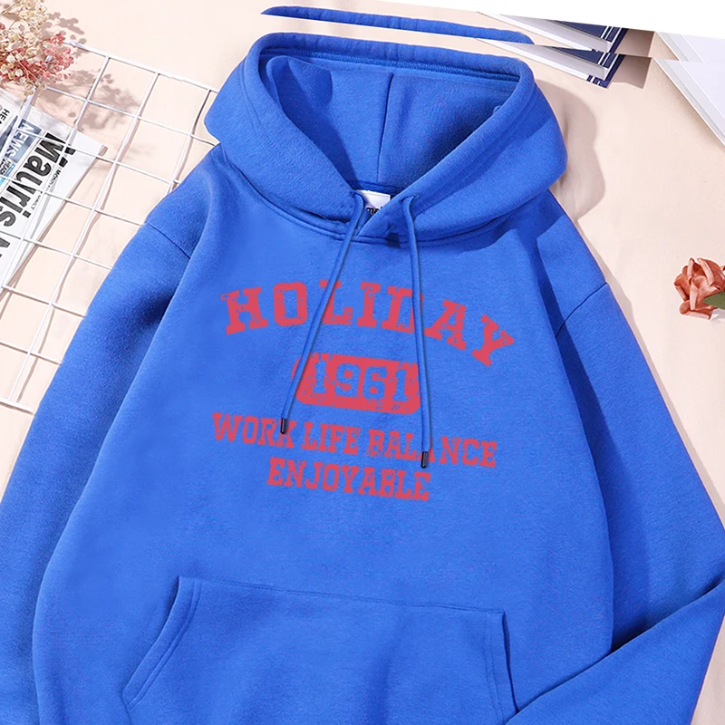 Holiday 1961 Pink Print Sweatshirts Male Vintage Simple Sportwear Fashion Comfortable Sweatshirt Classic Loose Fitting Clothes