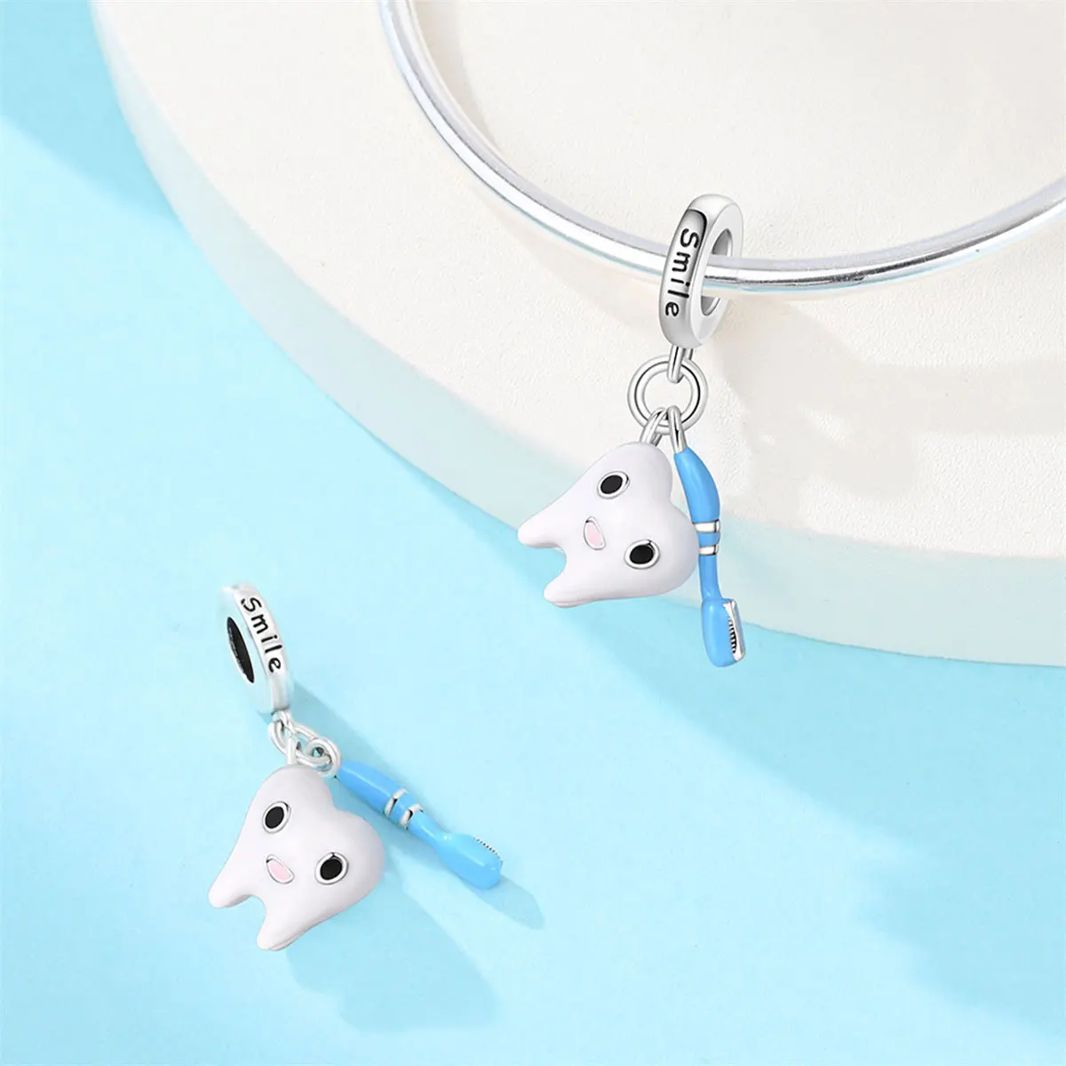 Cross-border new DIY jewelry bracelet accessories teeth pills medicine box ambulance nurse charm pendant beads silver plating