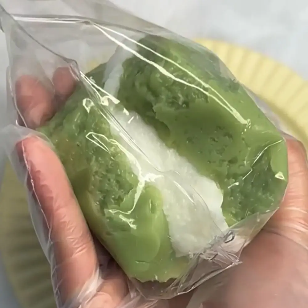 Dreischichtiges Toast-Quetschspielzeug, Meersalz, langsamer Rückprall, Toast-Zappelspielzeug, bunt, verdicktes Sadnwich-Zappelspielzeug, Mini-Ornamente