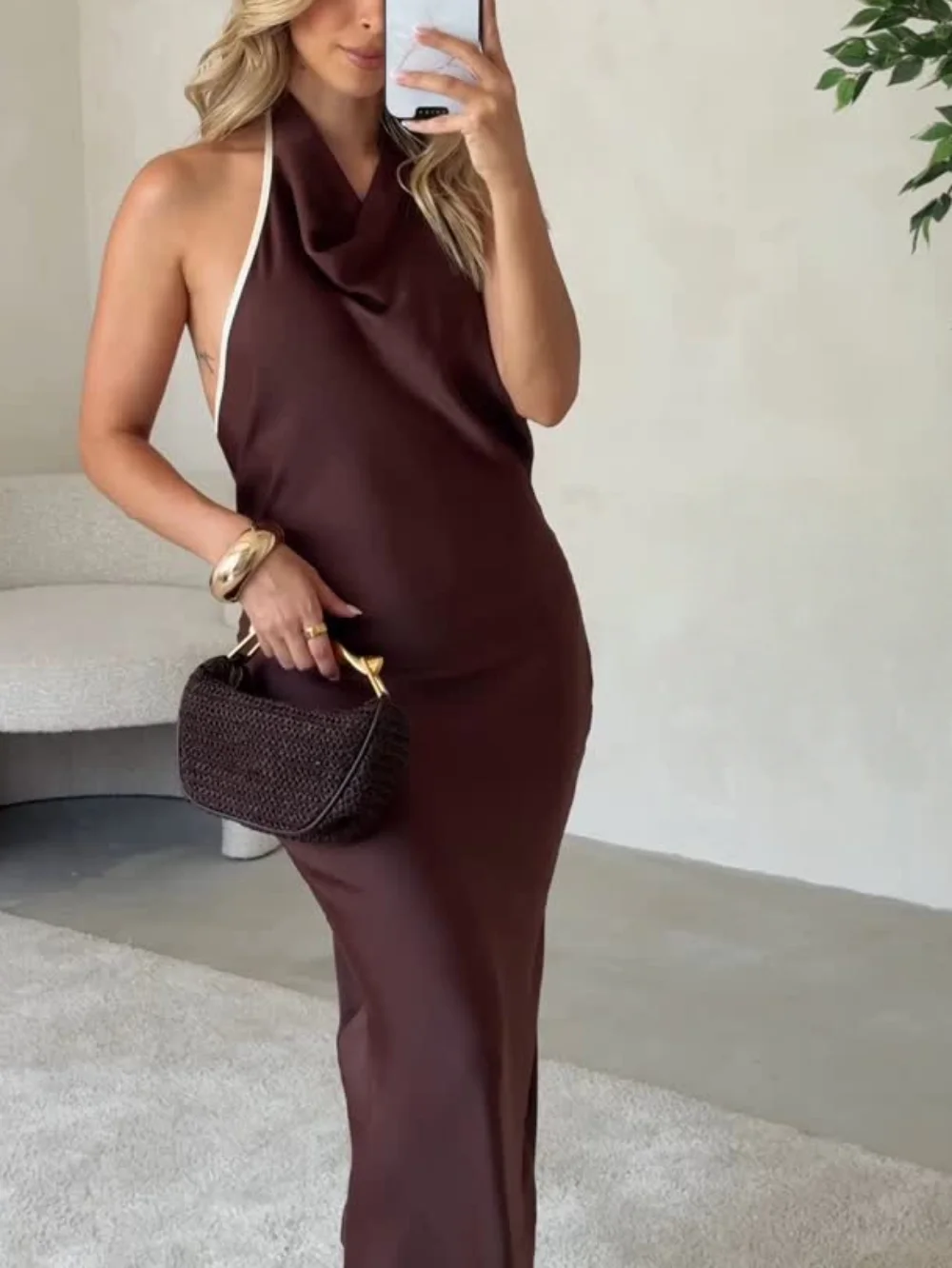 

Woman Fashion Sexy Backless Sleeveless Long Dresses Women Summer Chic Hanging Neck Collar Button Design Brown Party Dress