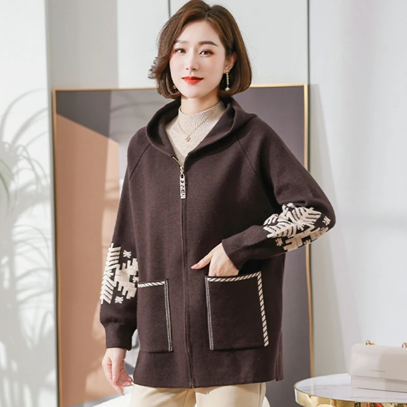 

Ins Knitted Cardigan for Mother Fashionable Atmosphere Mid-aged Coat Short Style Hooded Clothes High Quality Autumn and Wint