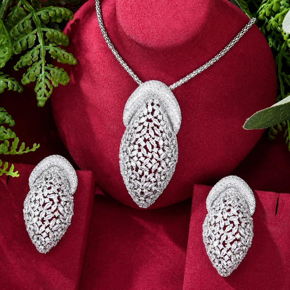 

Soramoore Роскошные 2 шт. диско-шар кулон ожерелье серьги комплект ювелирных изделий супер оригинальные аксессуары для женщин свадебный новый дизайн