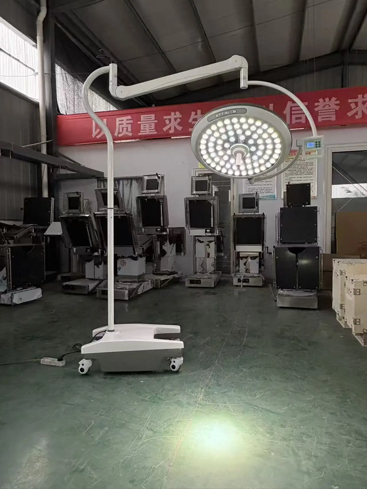 Parts.High Quality Hot Selling Operating Room Shadowless Lamp, Pet Hospital Movable Lamp