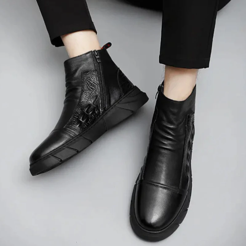 Men's High Top Boots with Wool Lining Autumn and Winter Motorcycle Style British Work and Casual Shoes Warm and Windproof