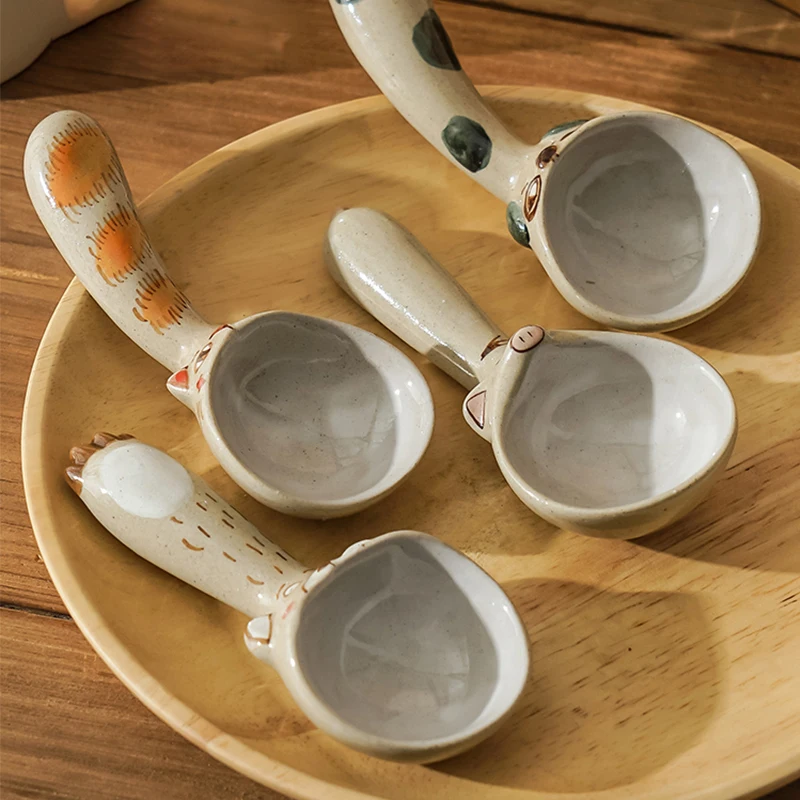 Japanese Style Ceramic Soup Spoon Creative Handmade Rough Pottery Tableware Cute Animal Congee Spoons Ice Cream Small Soup Scoop