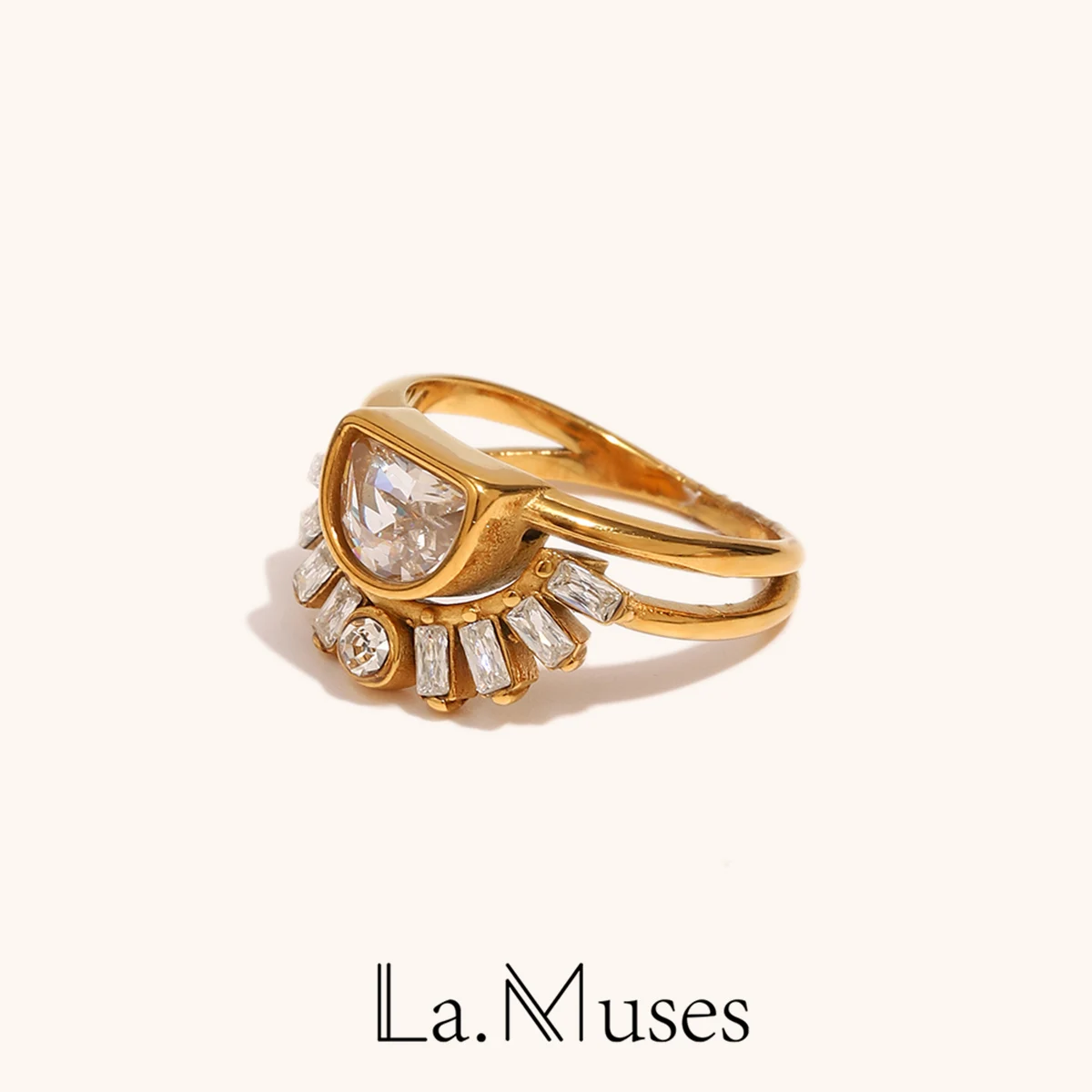 La. Muses Shining Zircon Sun Shaped Stainless Steel Women's Ring PVD Gold Plated Fashion Finger Jewelry Accessories JJ3463