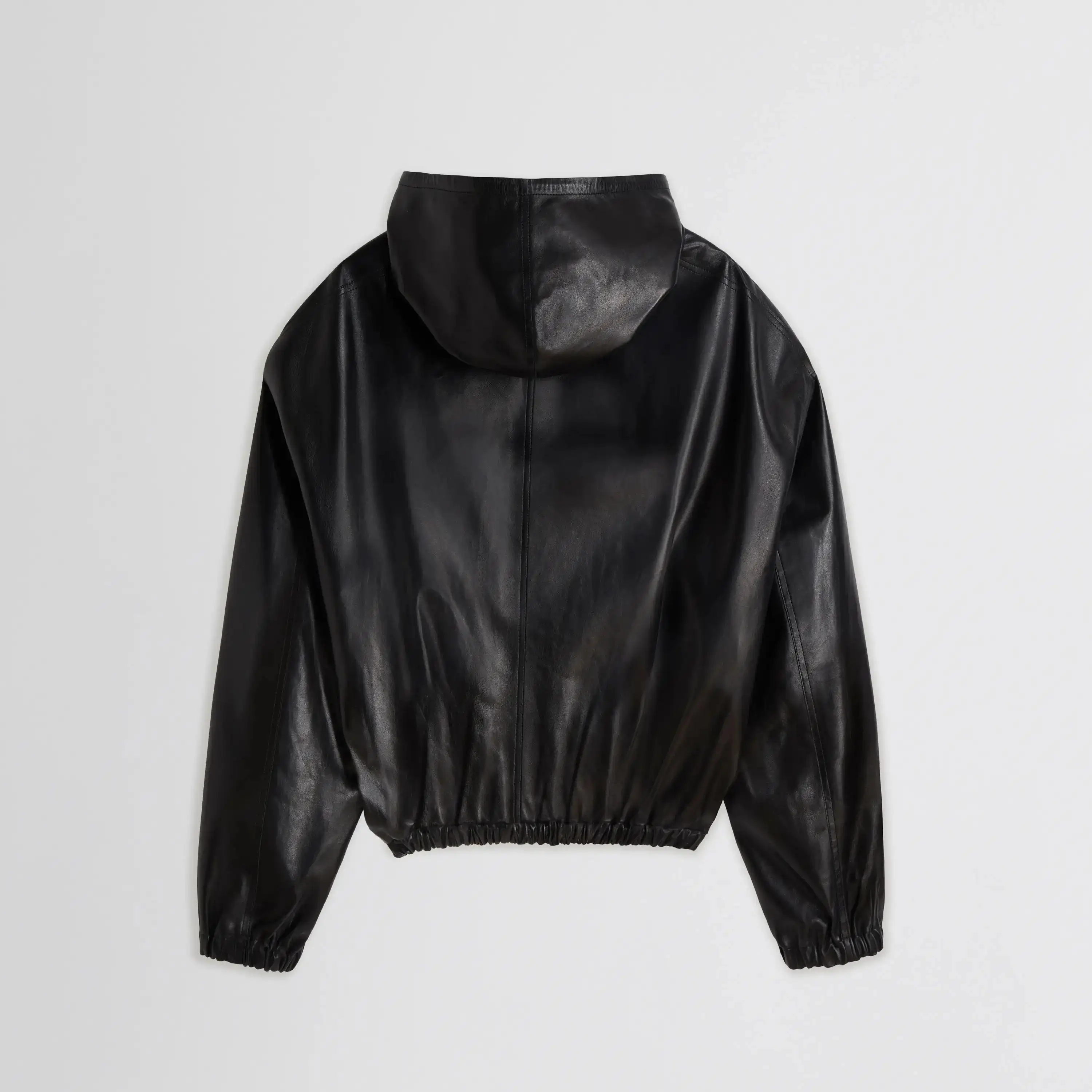 يتم إصدار السترة الجديدة غير الرسمية والعصرية لملابس النساء في وقت مضى. سترة فيبي فيلو عالية الجودة باللون الأسود