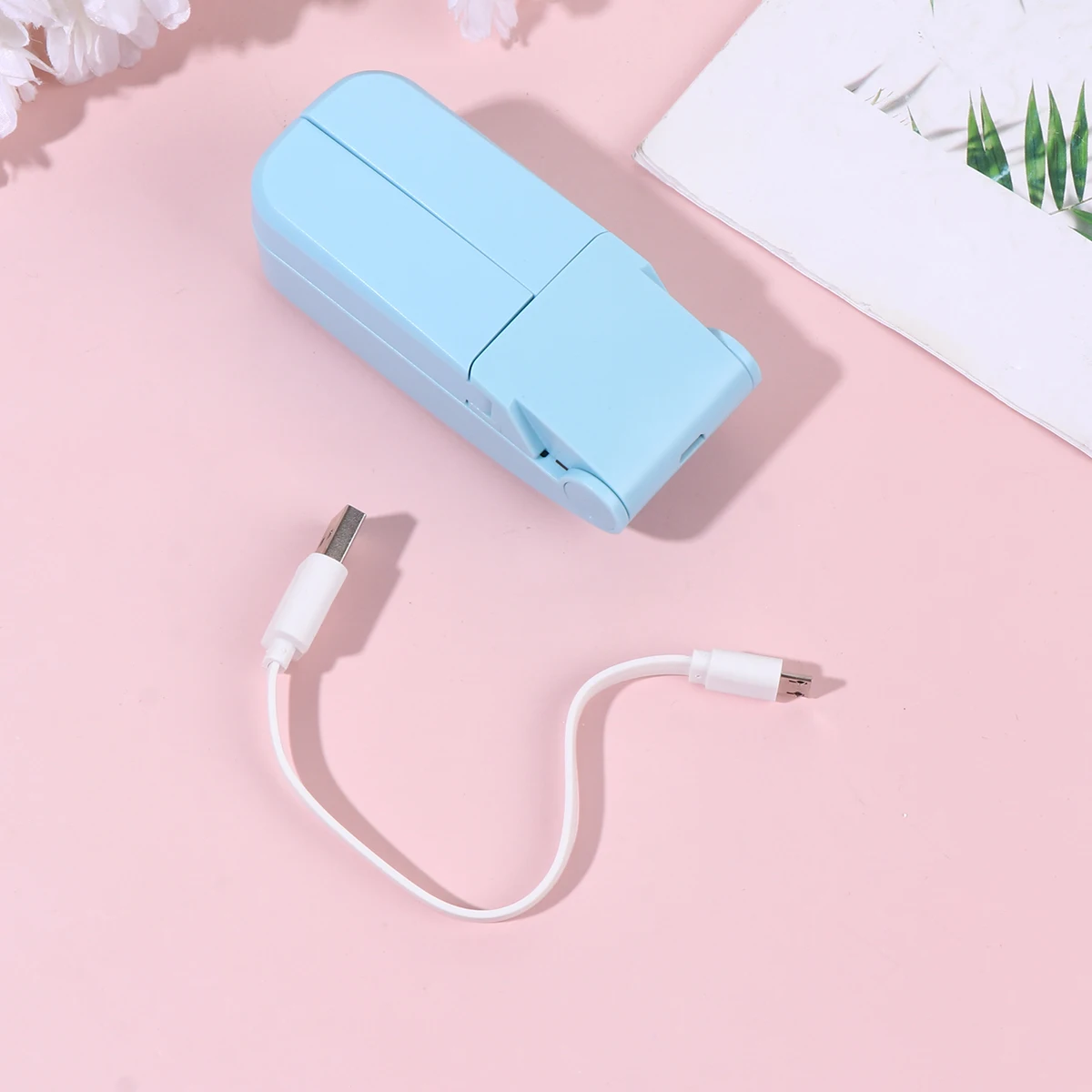 

Double-Headed Usb Mini Folding Electric Compact Cooling Fan For Travel Outdoor Summer Lightweight Portable Fan Sky-Blue