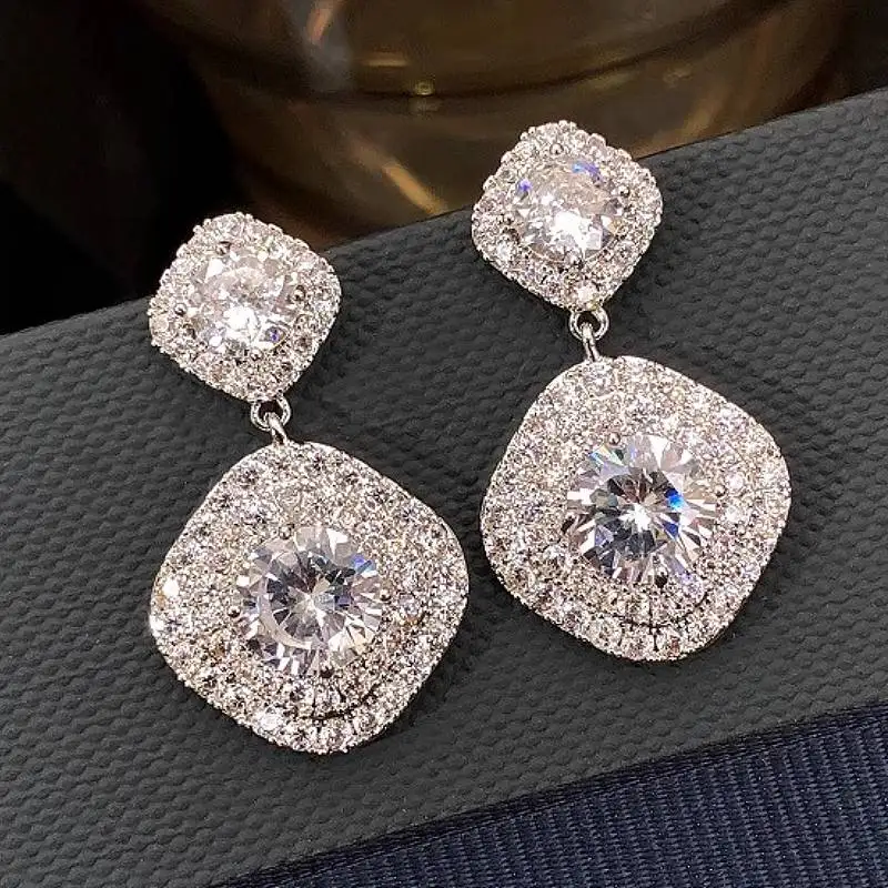 Huitan Geometrische Damen-Luxus-Ohrhänger, voll funkelnd, mit CZ, modisch, für Hochzeit, Alltag, Accessoires, charmant, vielseitig, Party-Schmuck