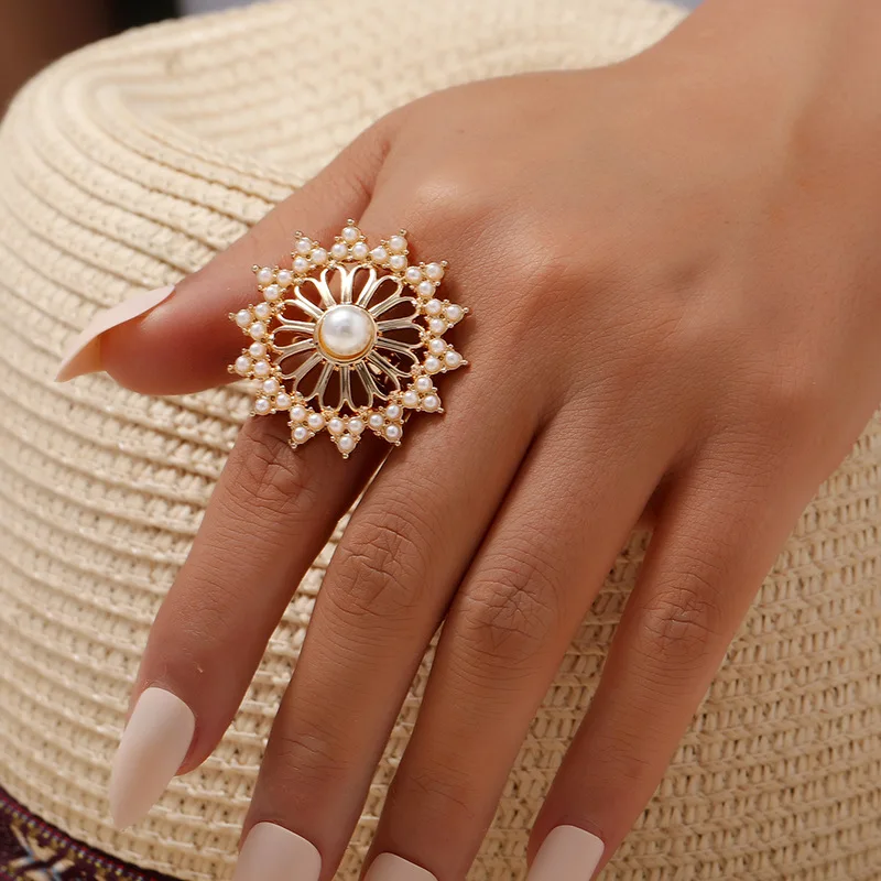 Boho Retro Women Big Flower Pearl Finger Ring Vintage Luxury Gold Color Micro Zircon Inlay Ring Wedding Party Fashion Jewelry