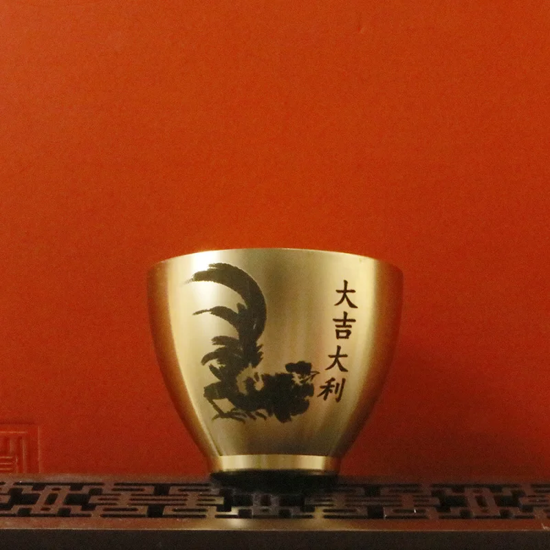 Nuevo estilo de latón, artesanía auspiciosa, decoración de escritorio de oficina, adorno de cobre, oferta de copa de vino