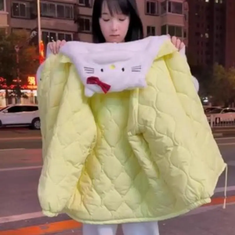 

Лидер продаж 2025, женская новая зимняя корейская версия Sanrio, оригинальная хлопковая куртка Hellokitty с капюшоном и толстым хлопковым милым милым теплым пальто
