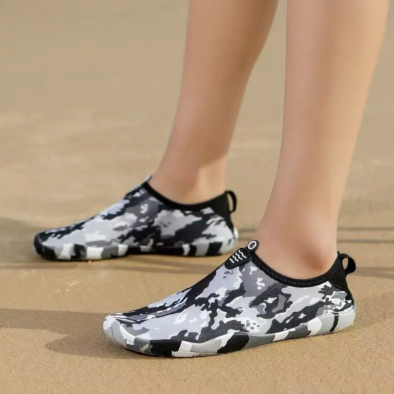 

Men's Summer Mesh Big Size Beach Swimming Shoes Unisex Soft Sole Non-Slip Slip On Light Wading Shoes Camouflage Swimming Shoes