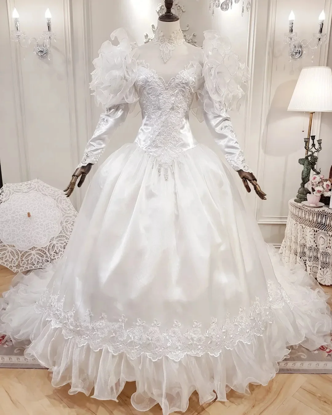 

Luxury Victorian Renaissance Wedding Dress With Ruffles Long Sleeve Janpan Court Train Medieval Bride Dress Rococo Customized