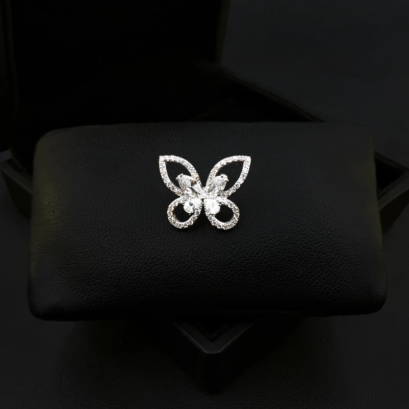 

1901 Butterfly Brooch Women's Anti-Exposure Small Buckle Exquisite High-End V-neck Artifact Collar Pin Neckline Corsage Jewelry