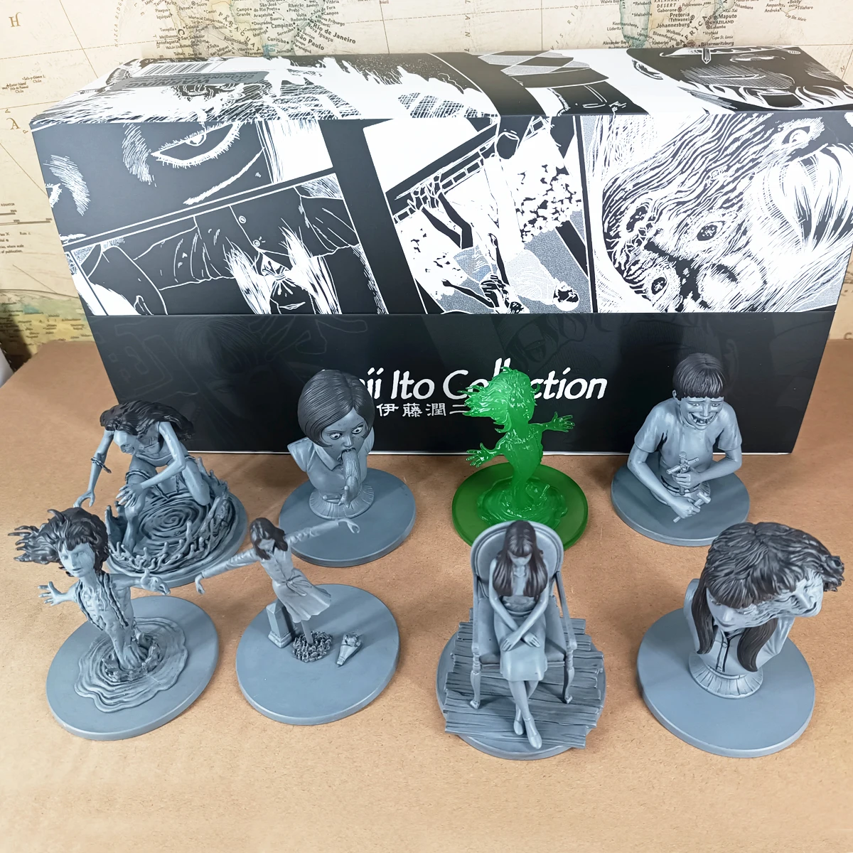 Bande dessinée d'horreur Junji Ito Kawakami Tomie Slug fille épouvantail poche malédiction Figure modèle Collection boîte aveugle