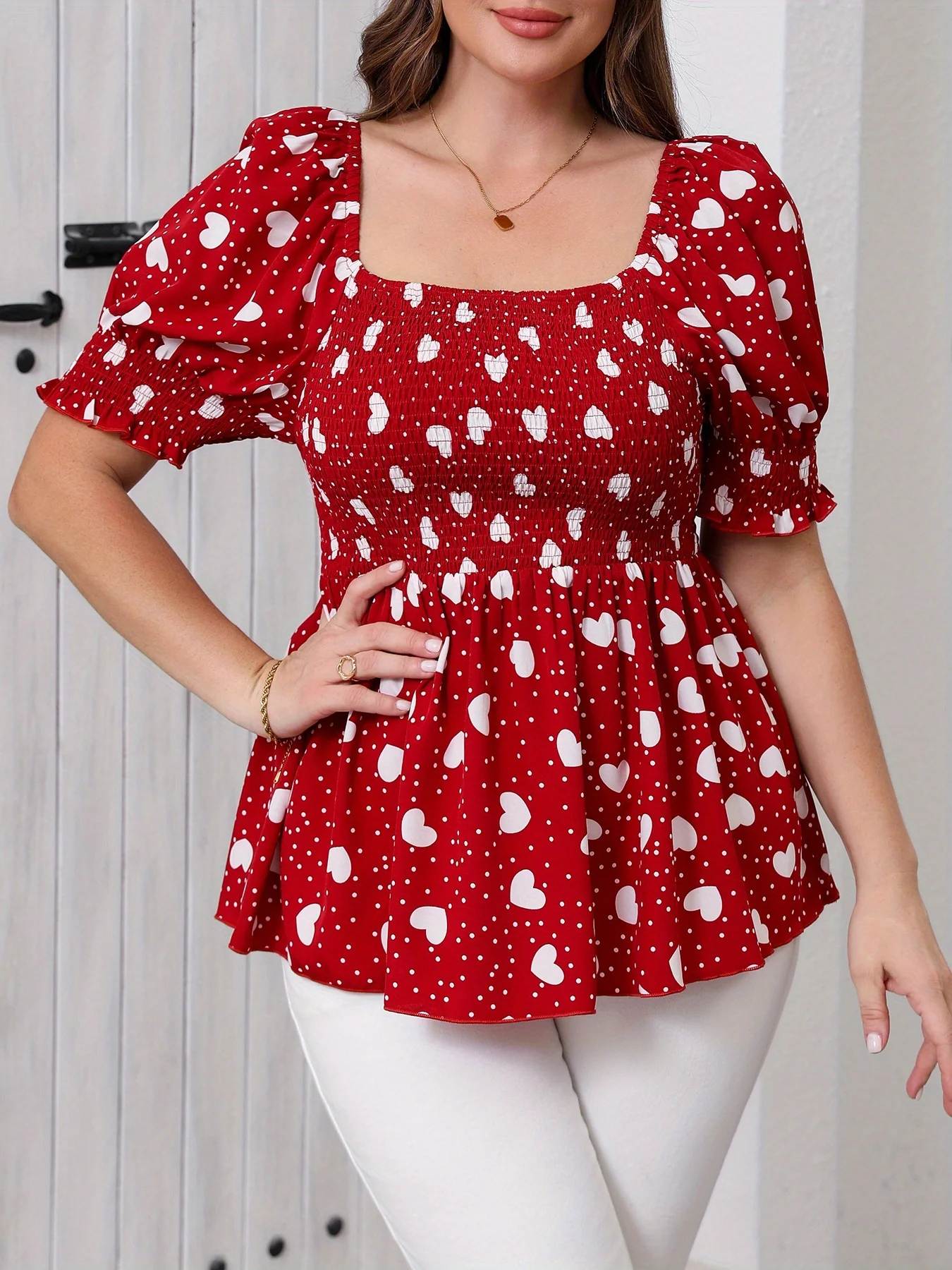 Blusa elegante con estampado de corazones y lunares para mujer, talla grande, top de verano de manga corta con cuello cuadrado para el trabajo o las vacaciones
