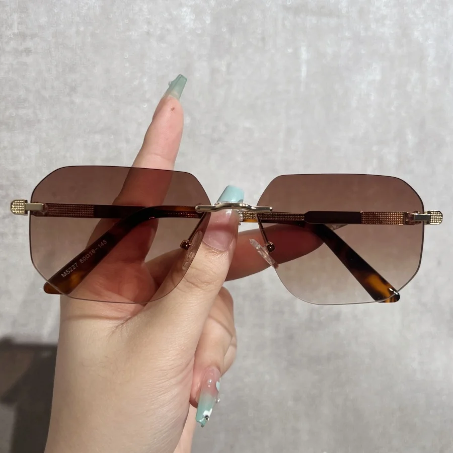 1 قطعة نظارات الموضة للجنسين الجديدة عالية الجودة قطع الحافة مربع العصرية الرجعية تنوعا هدية عيد الجمعة السوداء اليومية حفلة Gatheri