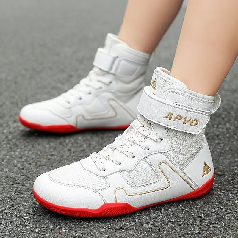 2024 Nuove scarpe da boxe professionali da donna Scarpe da ginnastica alte resistenti all'usura Sanda Combattimento Allenamento Partita Scarpe da wrestling