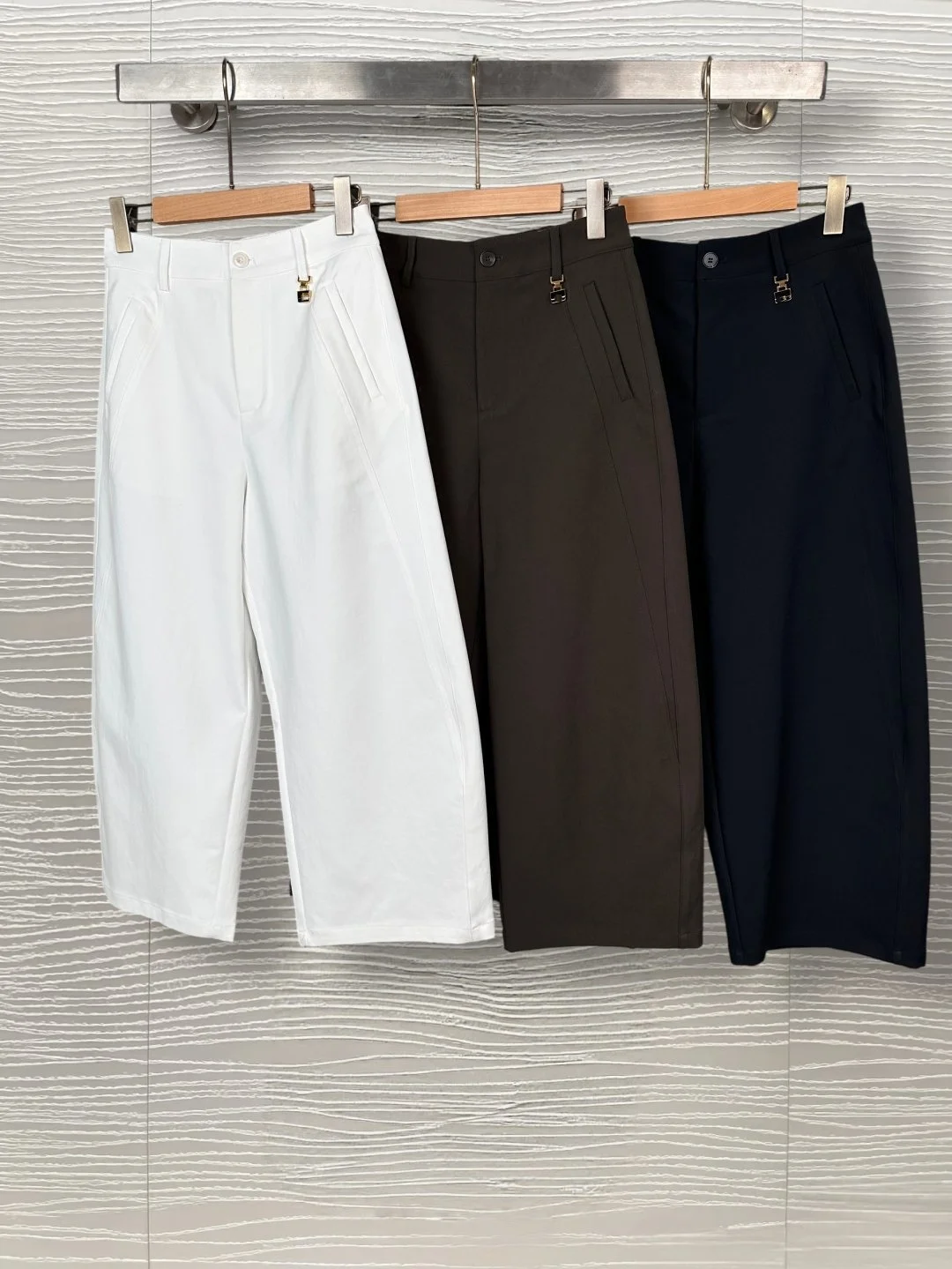 26 Autumn New Scythe Pattern Nine-Piece Pants for Women - Scythe Shape for Slimming Effect