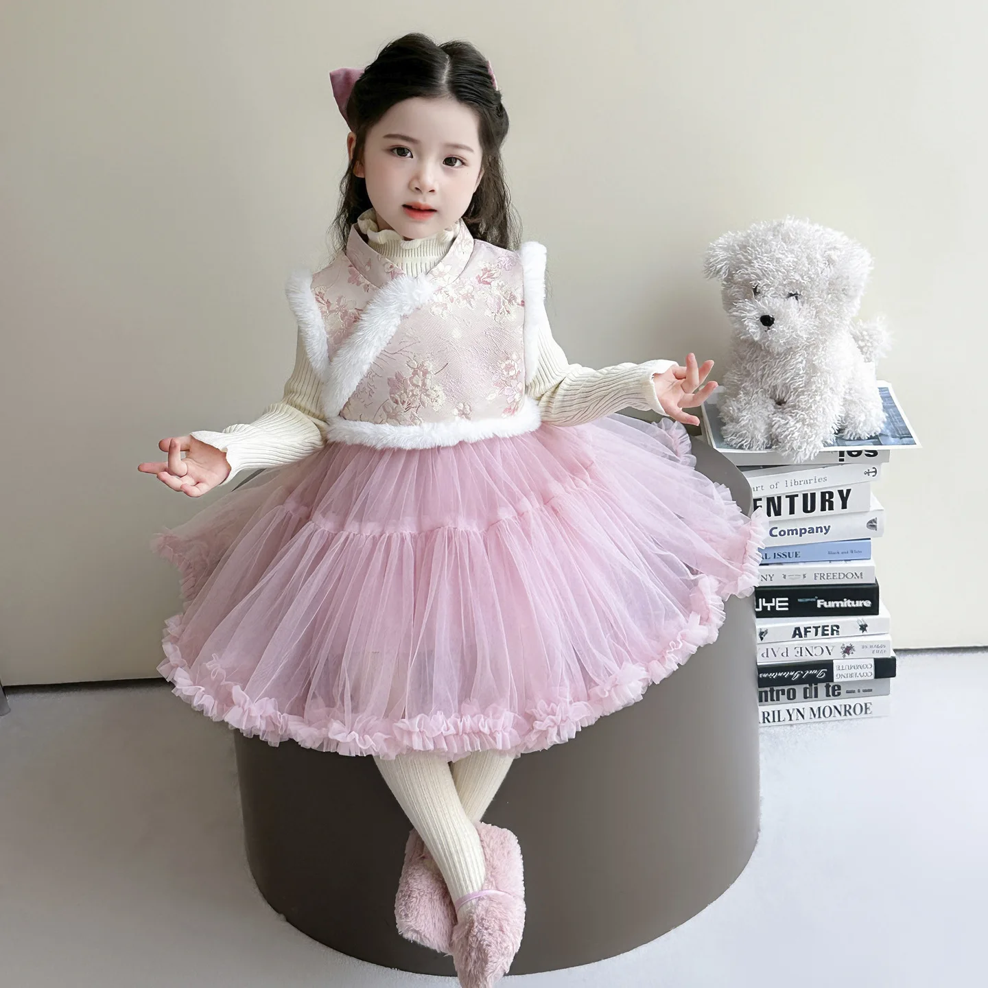 

Girls' Sweater Vest Puffy Skirt Set, Winter New Children's Chinese Style Dress, Two-piece New Year's Clothing Set