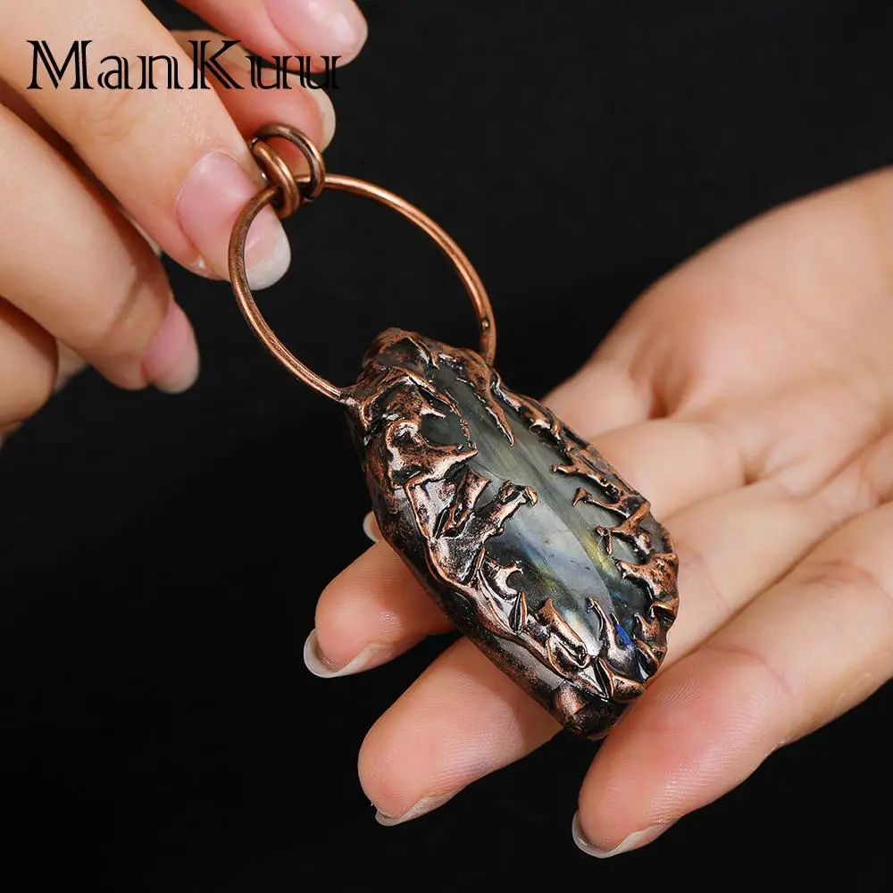 Mankuu Antique Bronze Plating Natural Labradorite Gemstone Shark Tooth Circle Pendant Sweater Chain Necklace Women Men