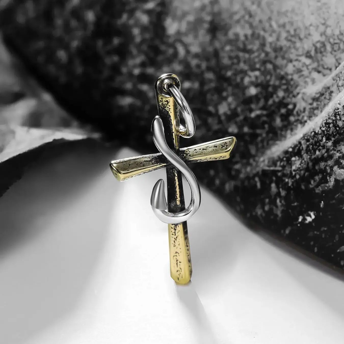 

DJ338 genuine 925 sterling silver exquisite fashion keychain DIY accessory The cross carved by a fisherman pendant