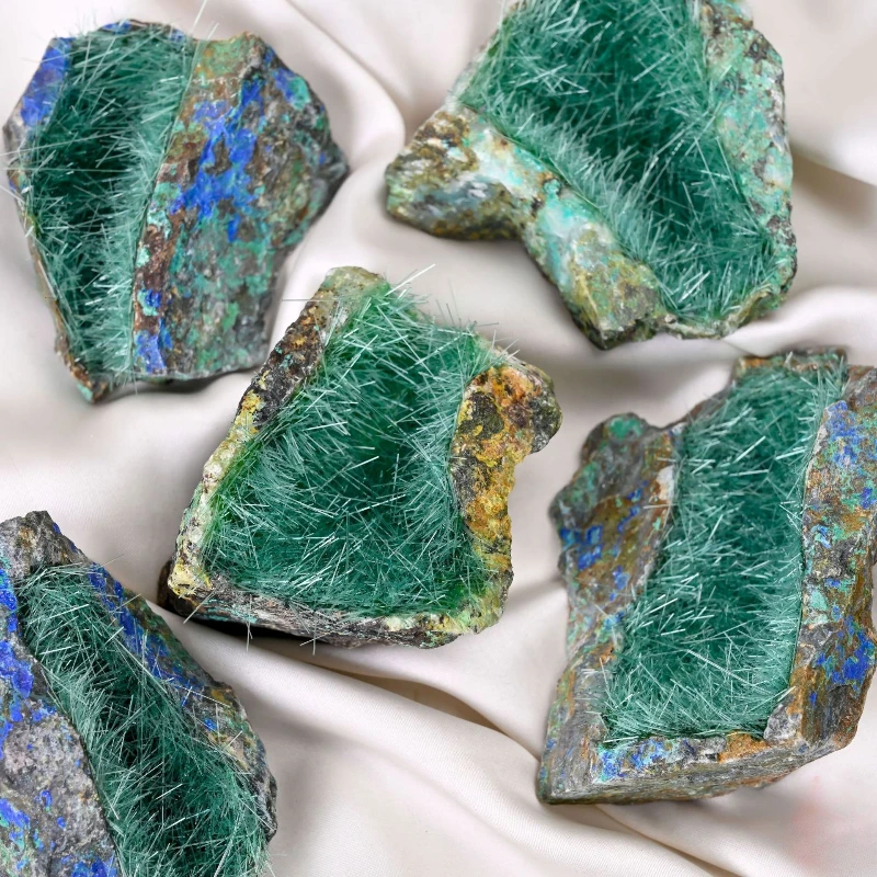 

Quartz Specimen Cluster Irregular Natural Green Needle Azurite Cluster Mineral Specimen Energy Crystal Gift Home Decoration