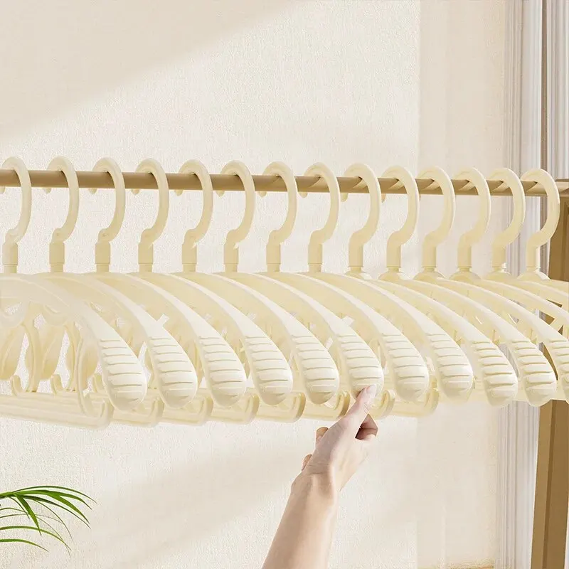 5pcs Adult Wide Shoulder Thickened Non-slip Clothes Hanger Household Clothes Rack Clothes Drying Rack Plastic Clothes Hanger