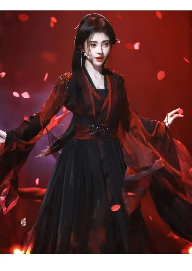 بدلة هانفو الجديدة للخريف الأحمر لعام 2026 ملابس الرقص على طراز الدول المتحاربة القديمة ملابس الرقص الجنية اليومية مجموعة هانفو المحسنة