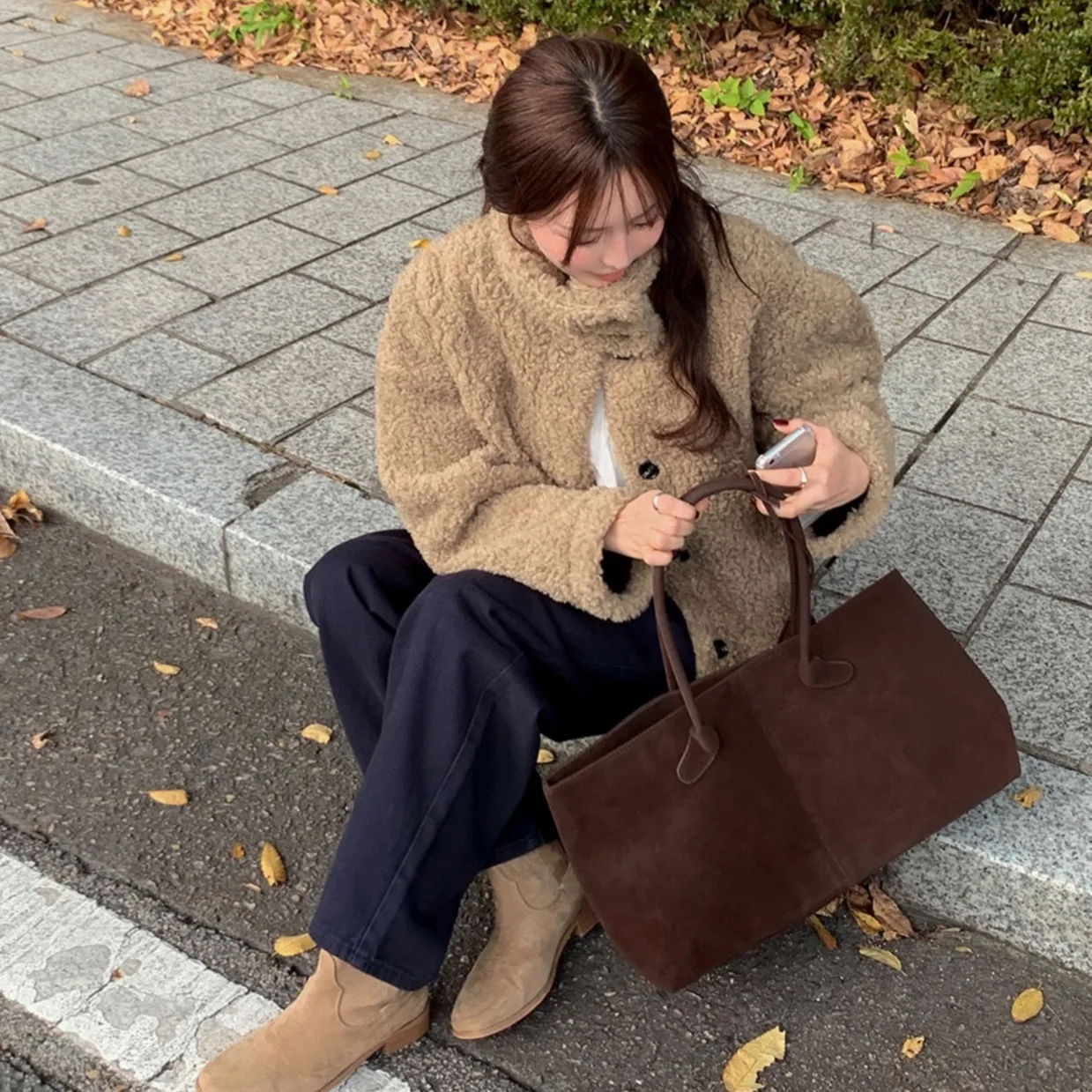 เสื้อโค้ทขนแกะสไตล์เกาหลีสำหรับผู้หญิง ทรงหลวม คอตั้ง รุ่นใหม่ล่าสุดสำหรับฤดูหนาว กระดุมเดี่ยว ใช้งานได้หลากหลาย