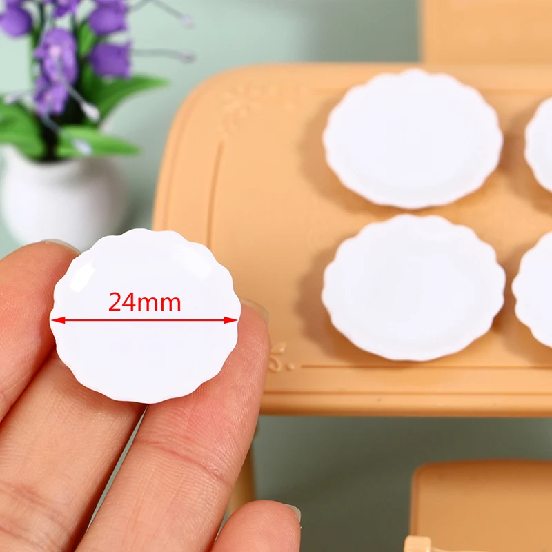 

New 2Pcs 1:12 Dollhouse Miniature Ceramic Plate Dessert Lace Dish Tableware DecorToy.