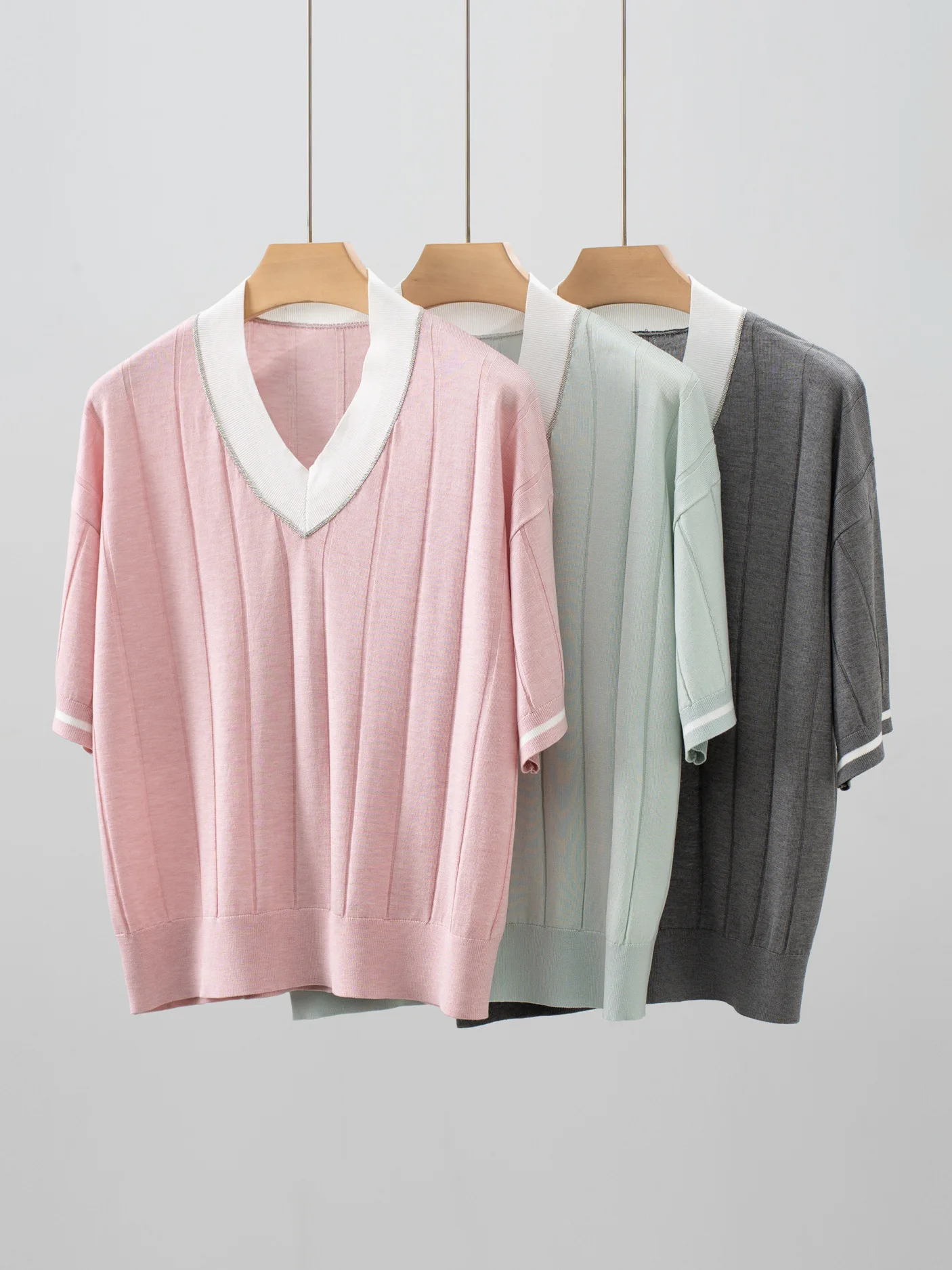 

Summer New Wool Tencel V-Neck Beaded Chain Vertical Striped Knitted Short-Sleeved Shirt Thin Casual All-Match Tops For Women