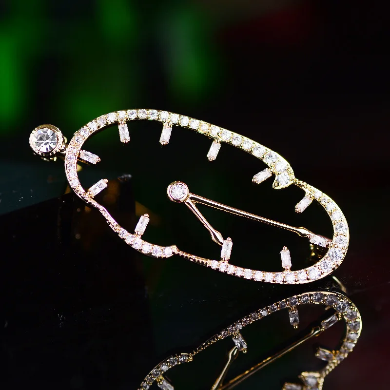 Abstract Clock Brooch Cute Creative Metal Pin for Men Women Coat Bag Scarf Lightweight Durable Novelty Premium Enamel Pins