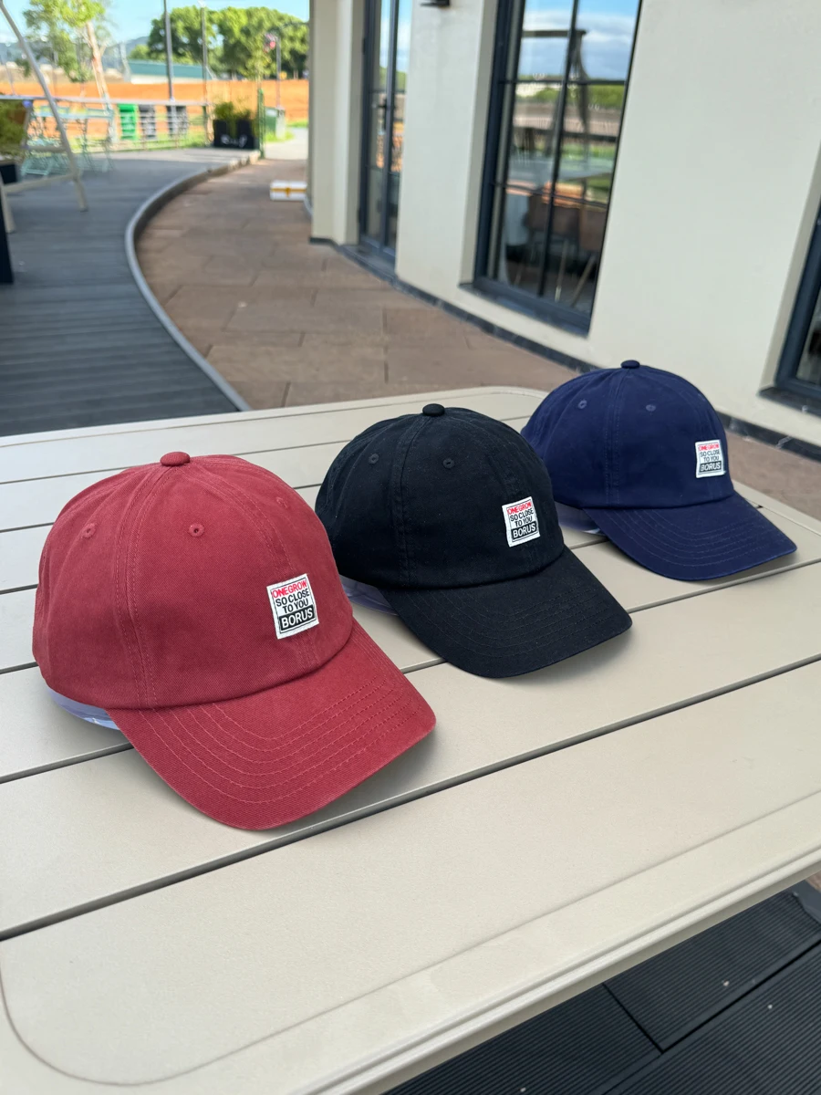 

Casual retro sticker letter baseball cap women's spring and autumn versatile cap men's tide