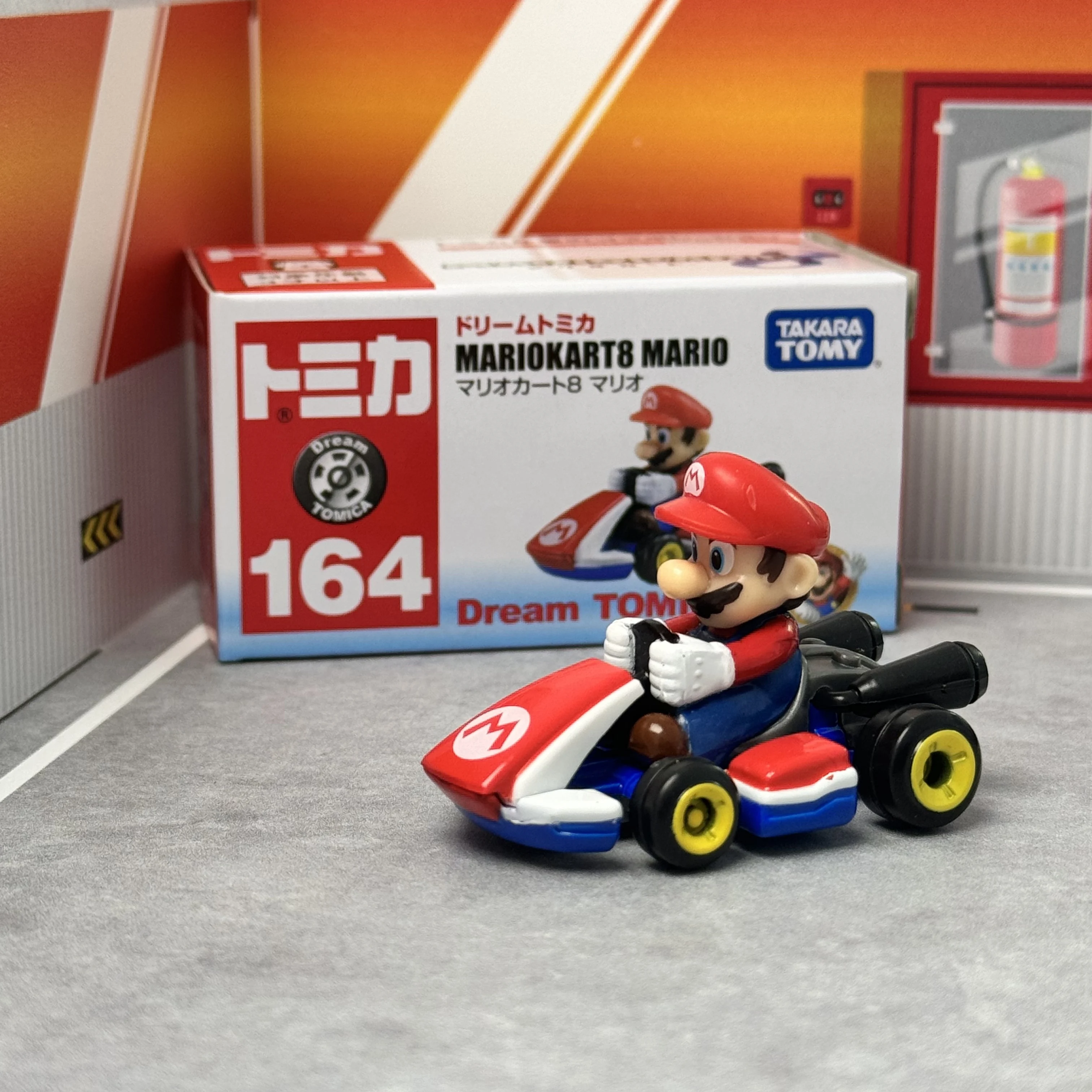 TAKARA TOMY Tomica 164 Super Mario Yoshi Kart 8 Alloy Car Diecast