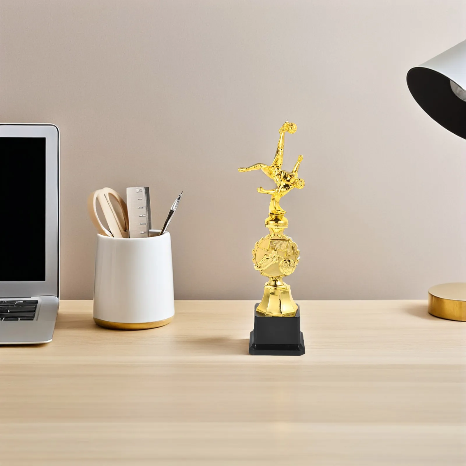 

Футбольный трофей, пластиковый кубок, награда за спортивный турнир, соревнование, признание, достижение, призы