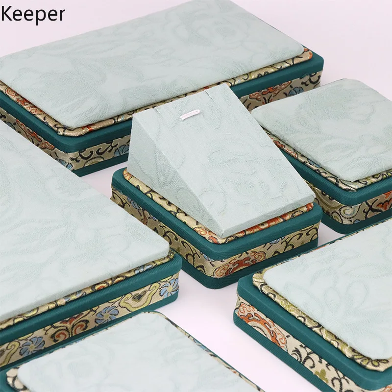 

Chinese Jewelry Display Tray, Velvet Viewing Organizer for Jade Necklace Bangle Pendant Ring, Shop & Home Eid Gift Set