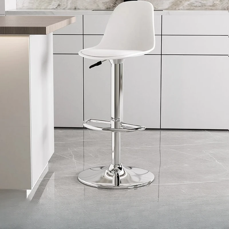 リラックスミニマリストバースツール古代ソフトクリエイティブパーソナライズされた工業用バースツール理髪店超軽量金属 Cadeira 家具