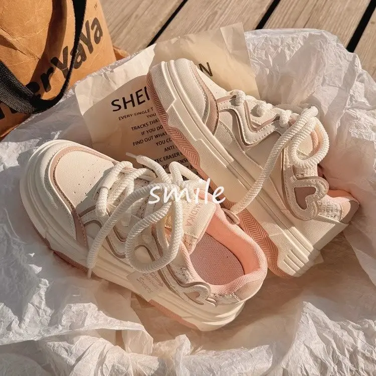 White Sneakers for Women Heart Platform Shoes Sports Tennis Female Flats Casual Vulcanize Korean Spring Summer Footwear
